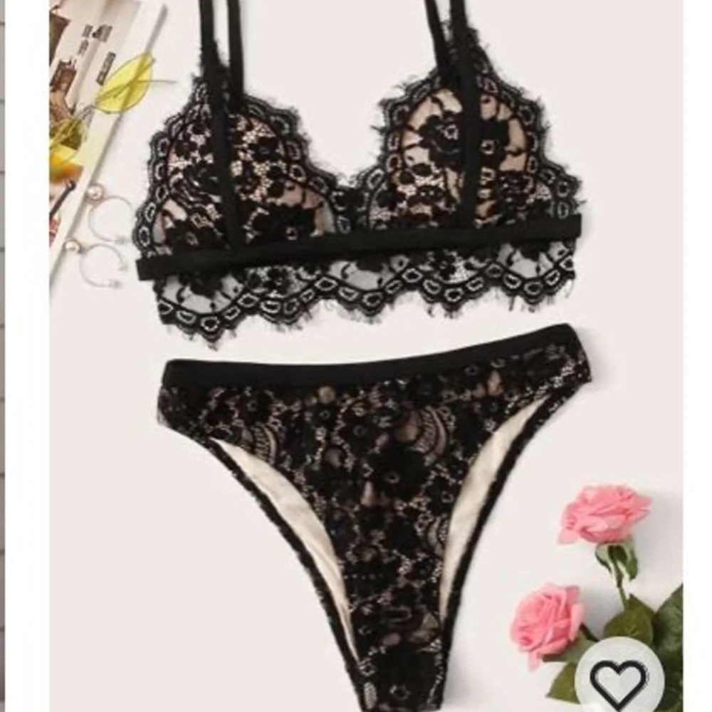 Black lace suit size medium